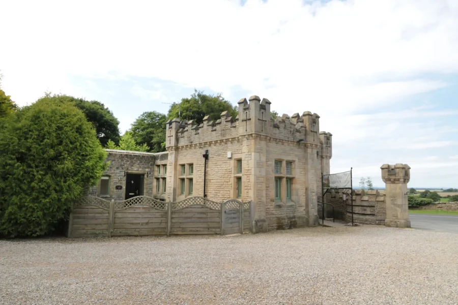 Walworth Castle Lodge
