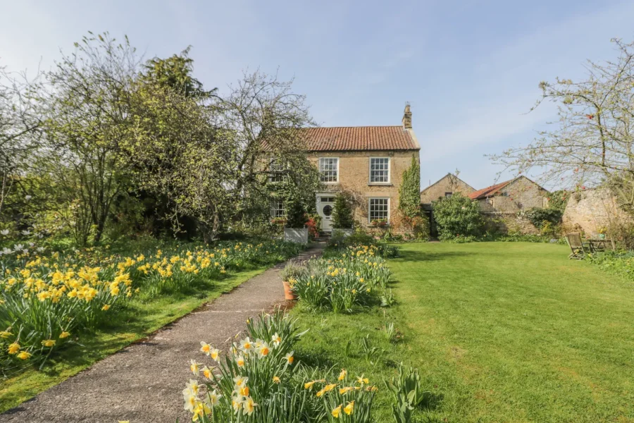 Manor Farm (Ref. 916998) Hutton Buscel, North York Moors