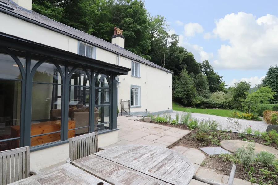 Cwmalis Hall Llangollen, North Wales & Snowdonia