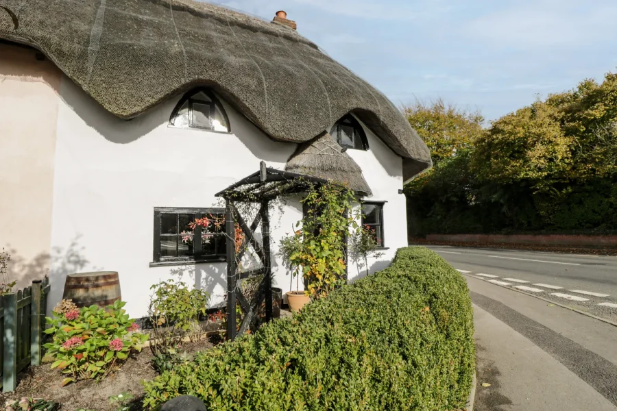 1 Peacock Cottage